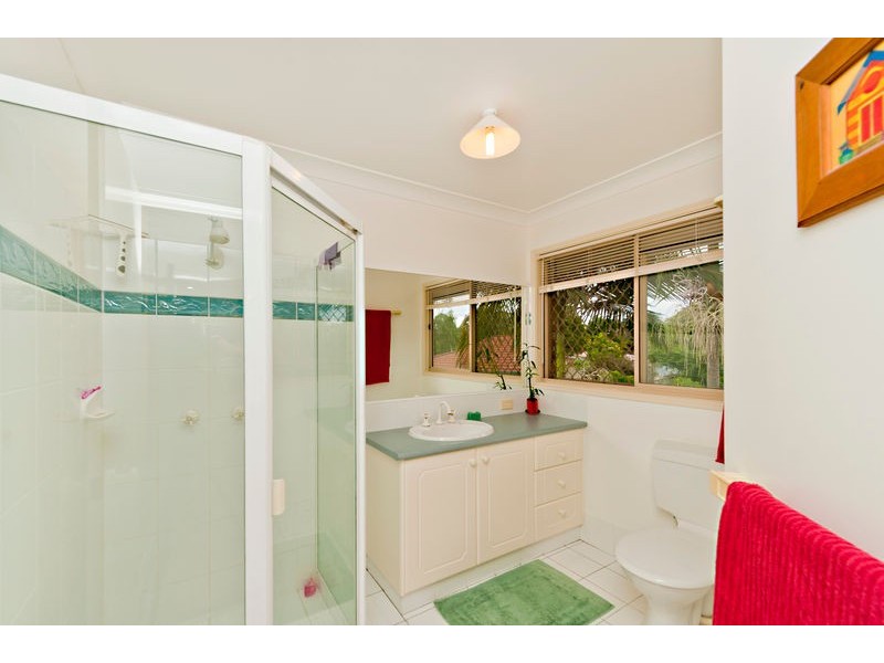 18 Saraband Drive, Eatons Hill QLD 4037