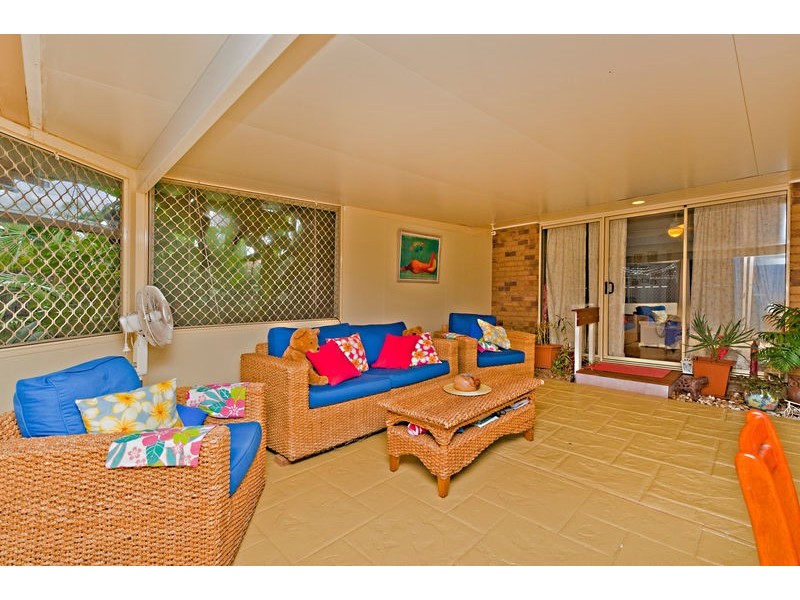 18 Saraband Drive, Eatons Hill QLD 4037