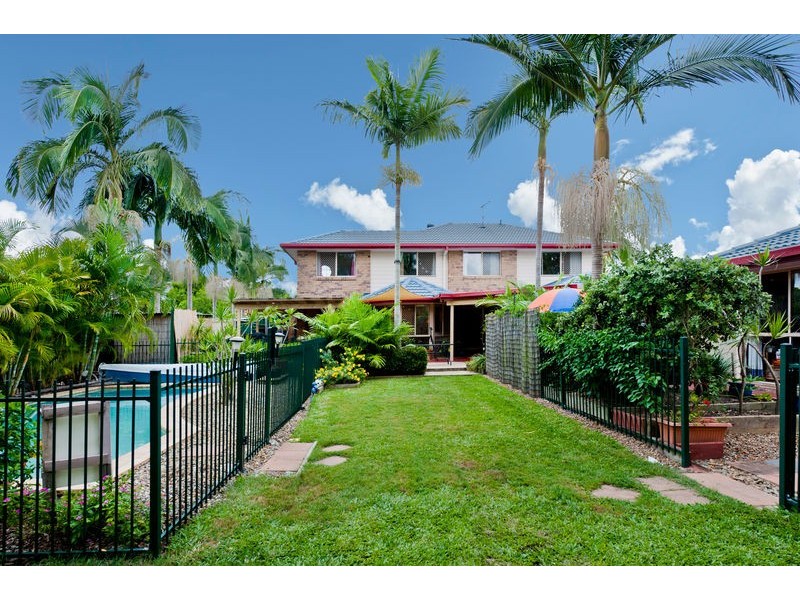 18 Saraband Drive, Eatons Hill QLD 4037