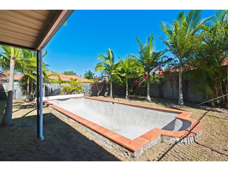 5 Applegum Court, Warner QLD 4500