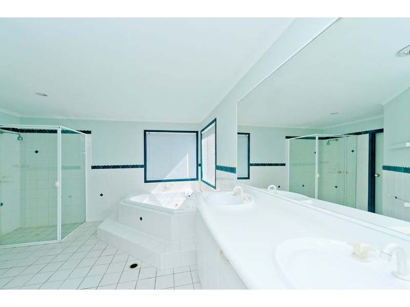 5 Applegum Court, Warner QLD 4500