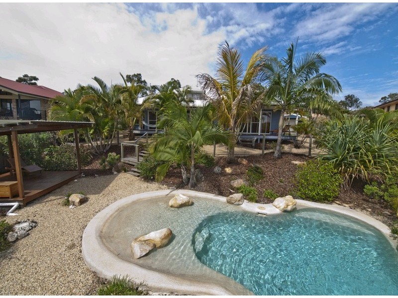 6 Laceflower Crescent, Eatons Hill QLD 4037