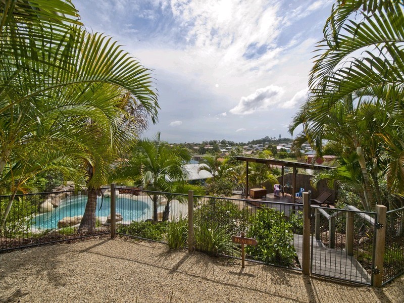 6 Laceflower Crescent, Eatons Hill QLD 4037
