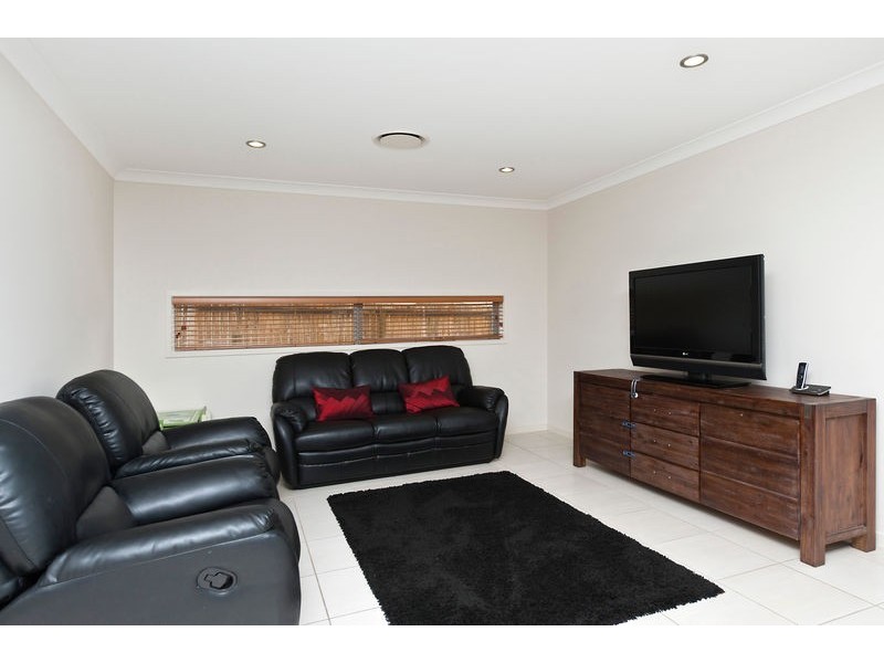 26 Ballyalla Crescent, Warner QLD 4500