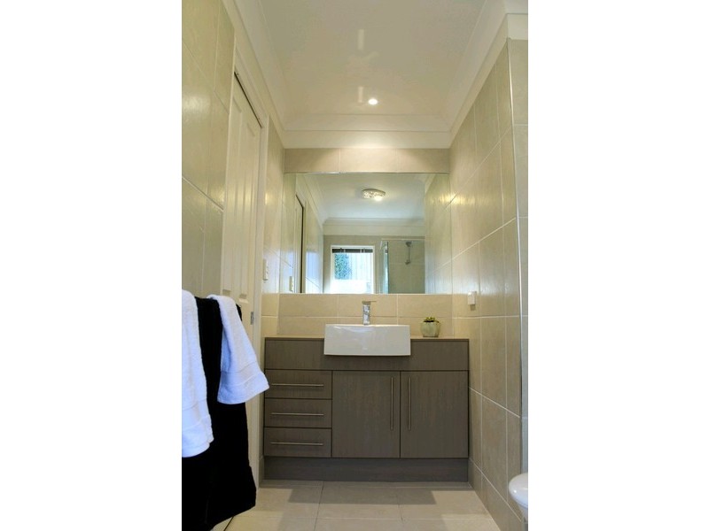 15 Windrush Close, Eatons Hill QLD 4037