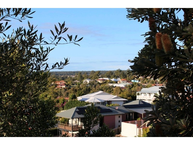 15 Windrush Close, Eatons Hill QLD 4037