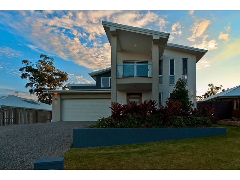 6 Confluence Court, Eatons Hill QLD 4037