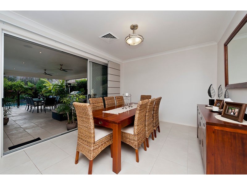 6 Confluence Court, Eatons Hill QLD 4037
