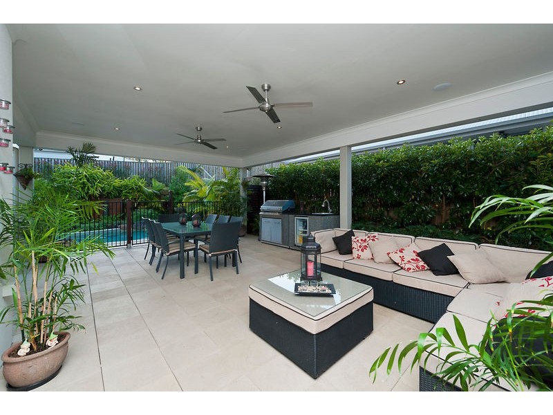 6 Confluence Court, Eatons Hill QLD 4037