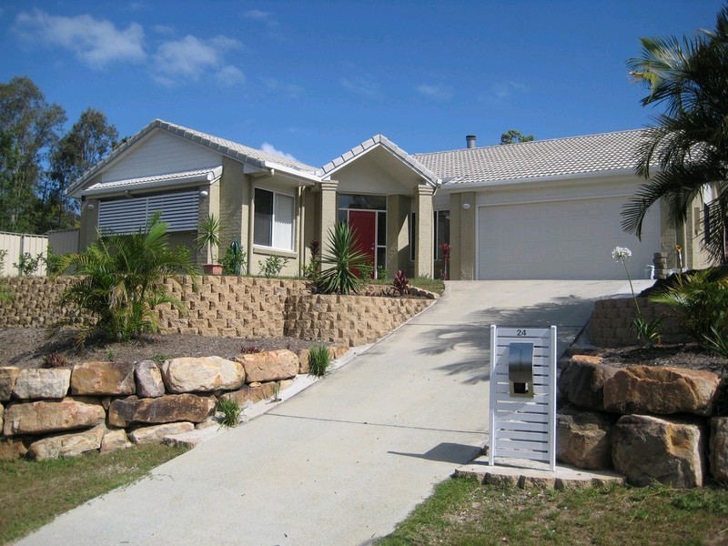 24 Listonia Drive, Albany Creek QLD 4035