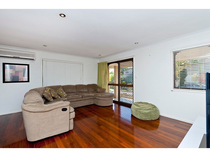 1 Avon Crescent, Albany Creek QLD 4035