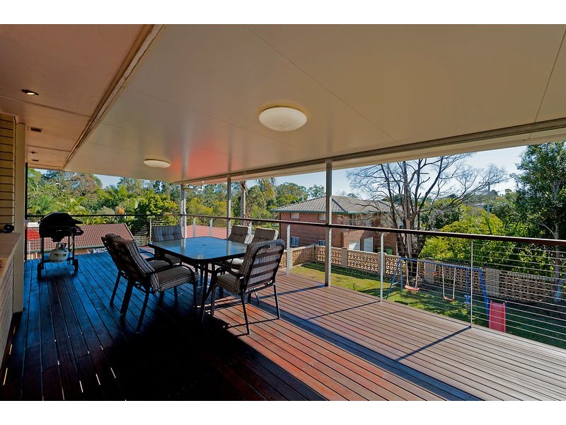 1 Avon Crescent, Albany Creek QLD 4035