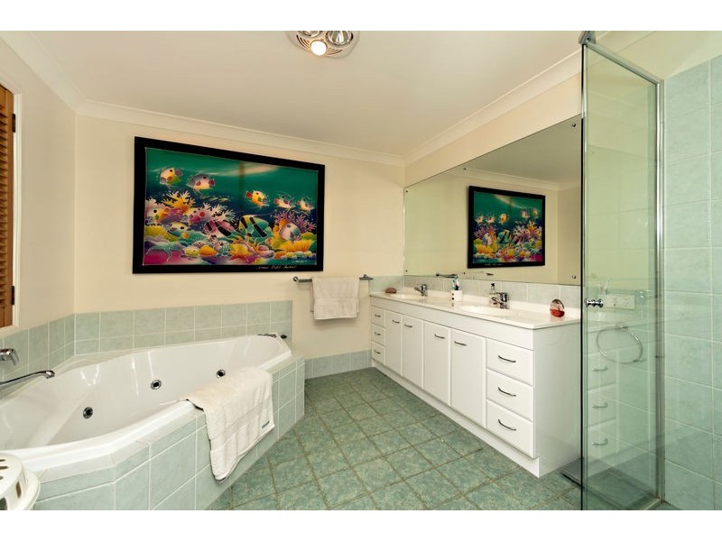 3 Ganton Place, Albany Creek QLD 4035