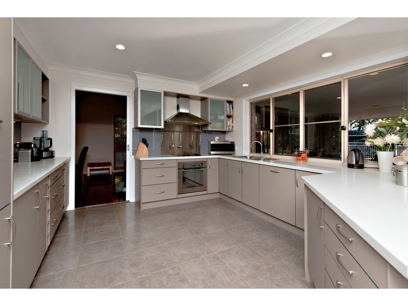 3 Ganton Place, Albany Creek QLD 4035