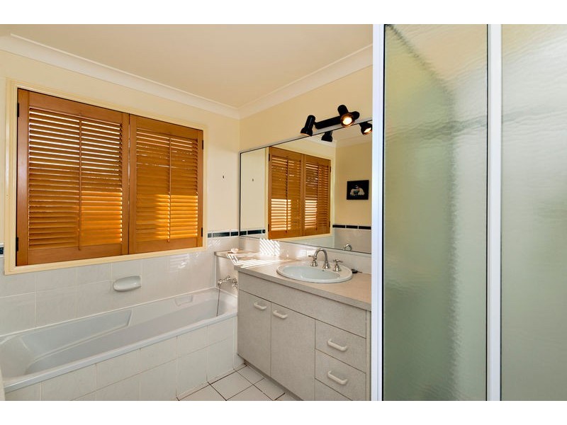 3 Ganton Place, Albany Creek QLD 4035