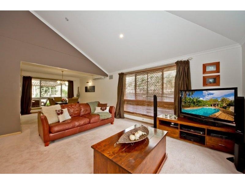 18 Turnberry Crescent, Albany Creek QLD 4035