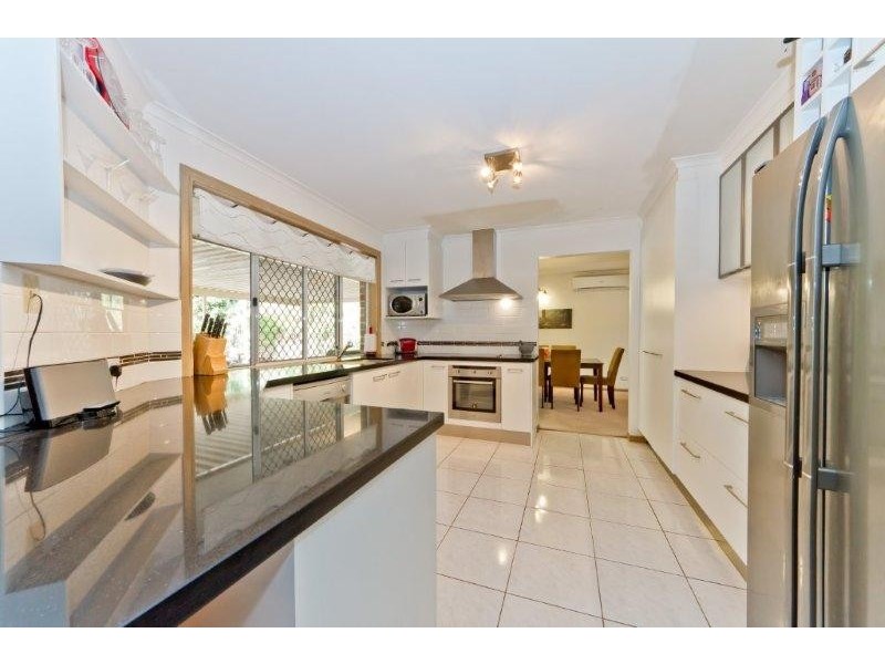 18 Turnberry Crescent, Albany Creek QLD 4035