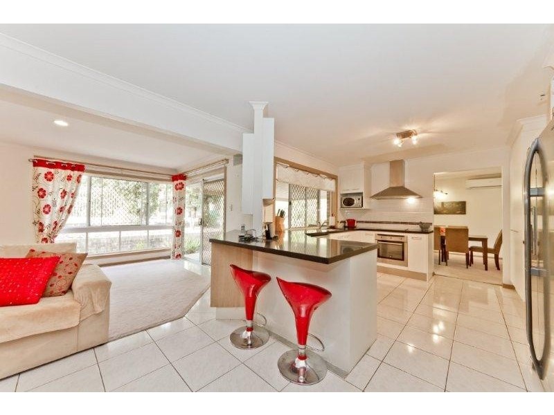 18 Turnberry Crescent, Albany Creek QLD 4035