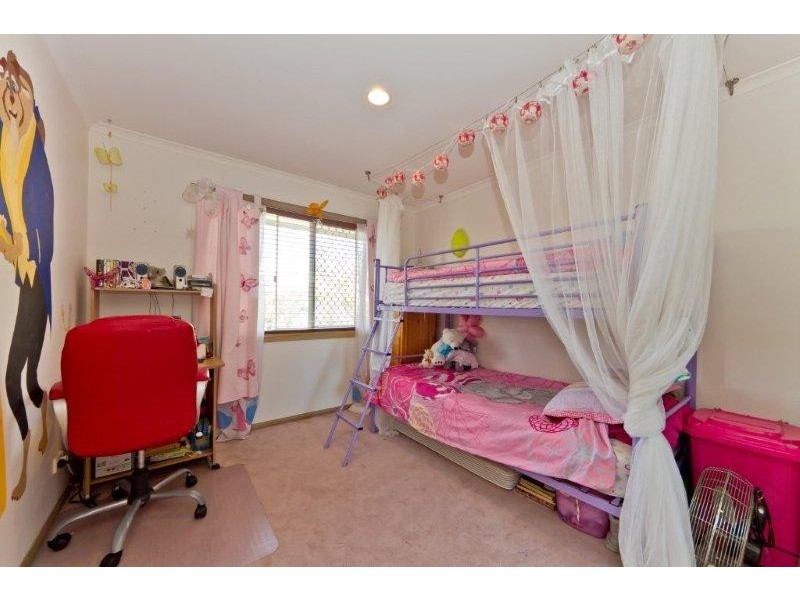 18 Turnberry Crescent, Albany Creek QLD 4035