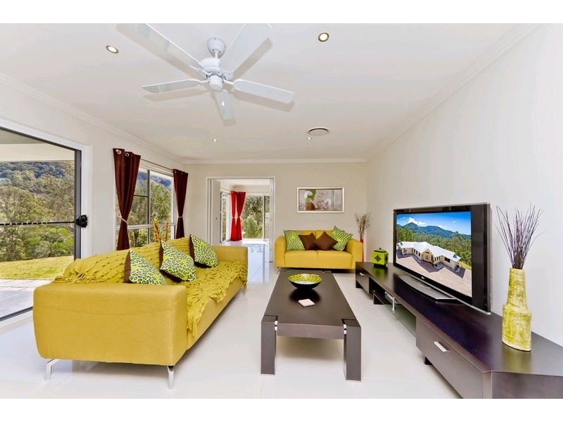 85-87 Glenhaven Close, Cedar Creek QLD 4520