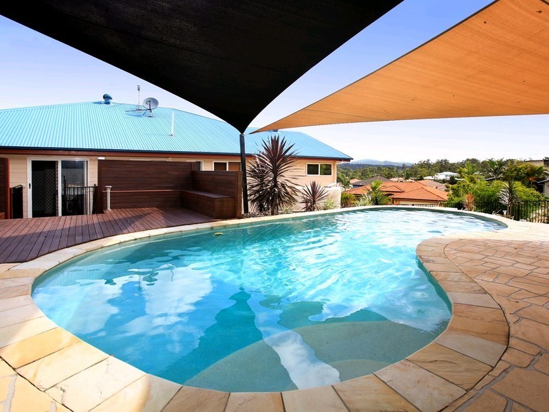 1 Kardinal Court, Eatons Hill QLD 4037