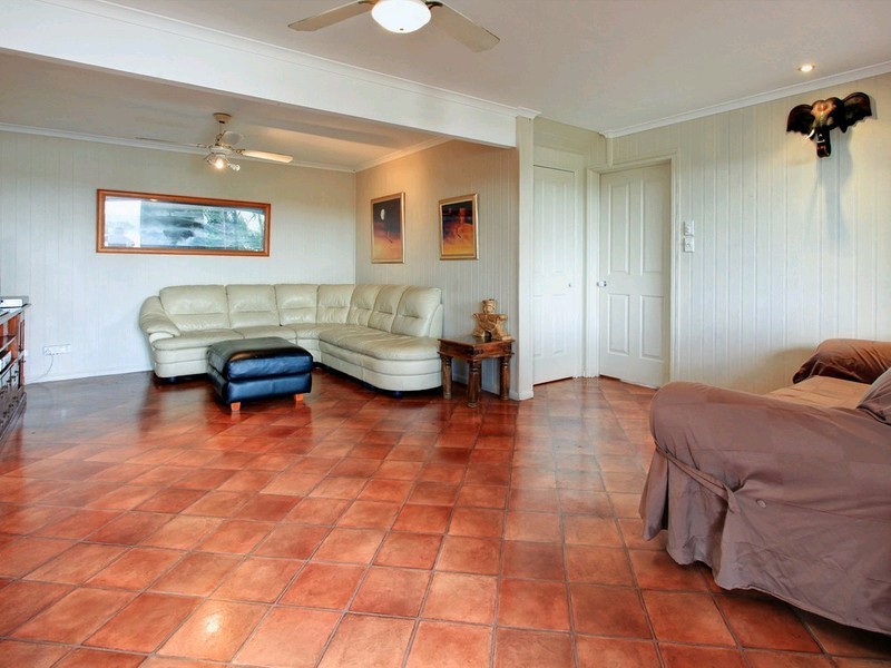 1 Kardinal Court, Eatons Hill QLD 4037