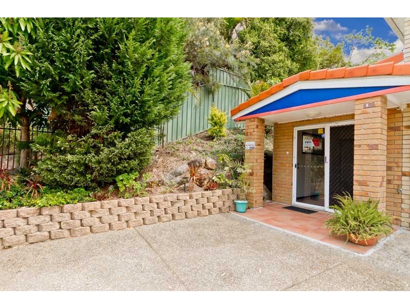 2 Silkyoak Way, Albany Creek QLD 4035