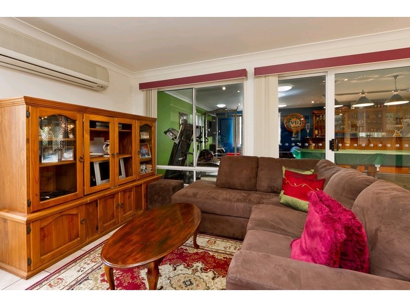 2 Silkyoak Way, Albany Creek QLD 4035