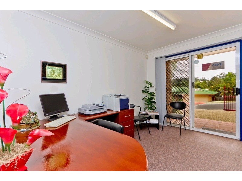2 Silkyoak Way, Albany Creek QLD 4035