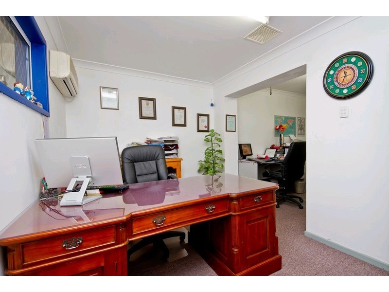 2 Silkyoak Way, Albany Creek QLD 4035