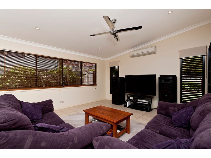 7 Diorama Court, Eatons Hill QLD 4037