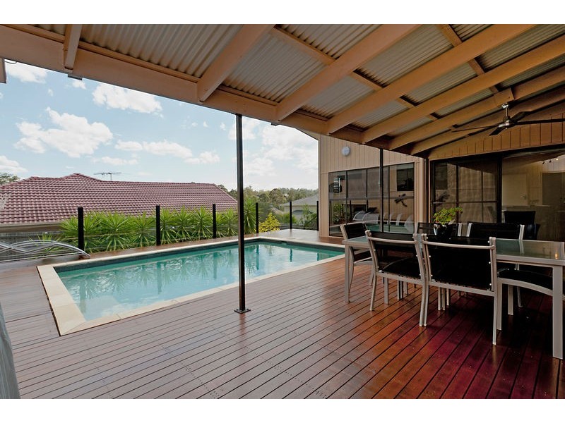 7 Diorama Court, Eatons Hill QLD 4037