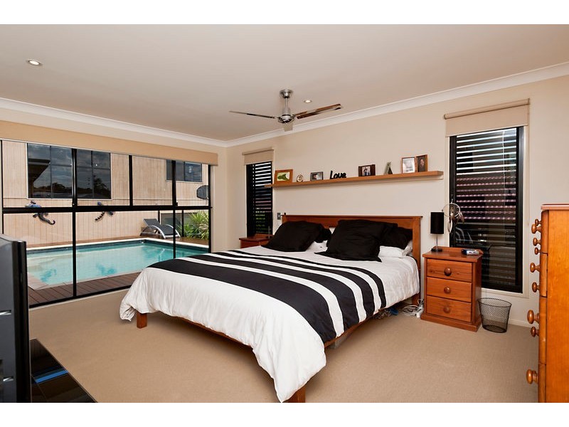 7 Diorama Court, Eatons Hill QLD 4037