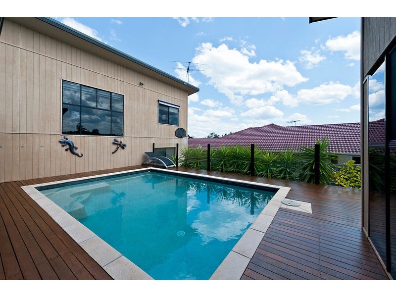7 Diorama Court, Eatons Hill QLD 4037