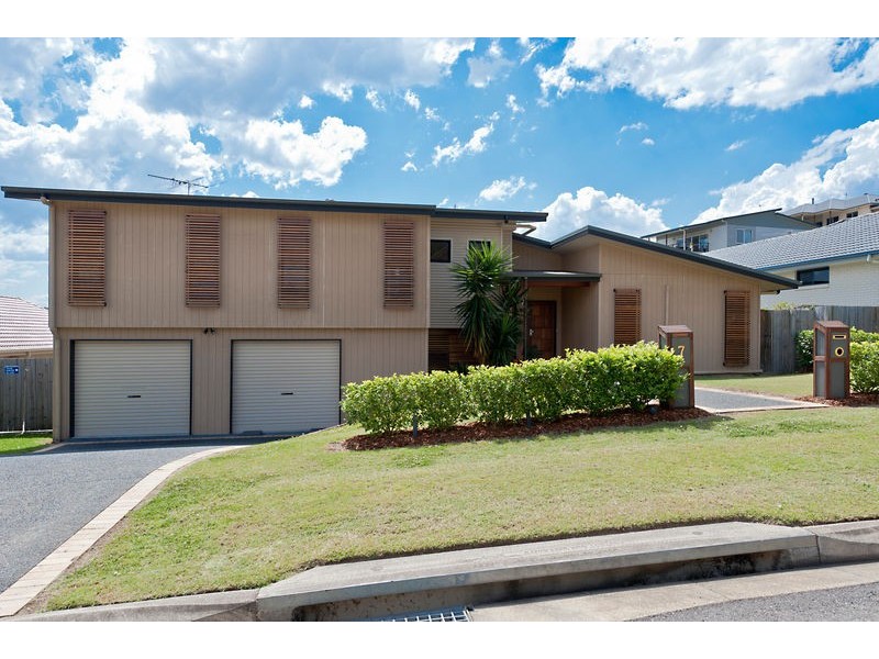 7 Diorama Court, Eatons Hill QLD 4037