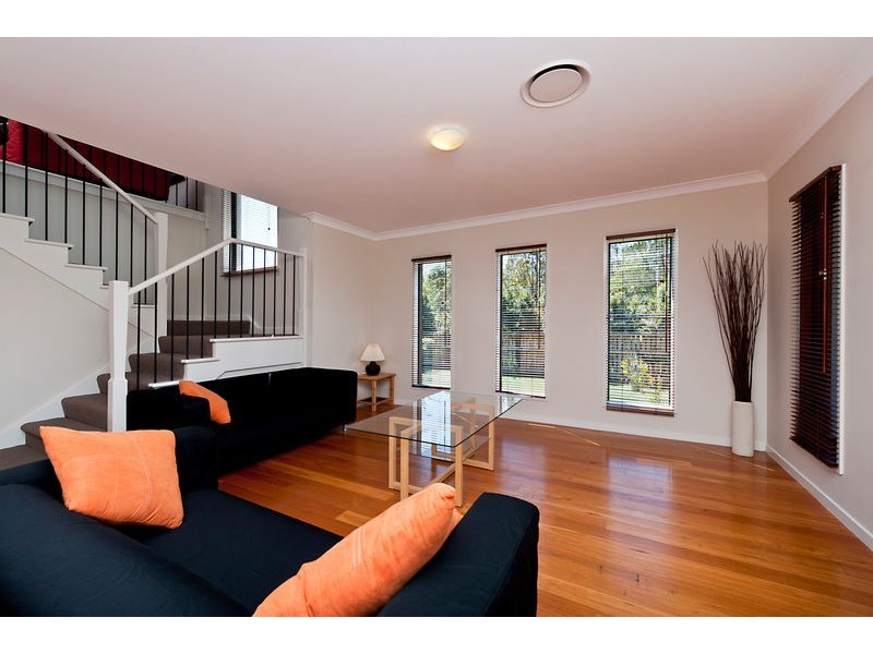 15 Rivergum Drive, Eatons Hill QLD 4037