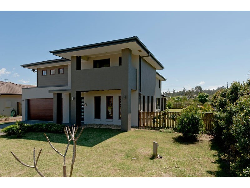 15 Rivergum Drive, Eatons Hill QLD 4037