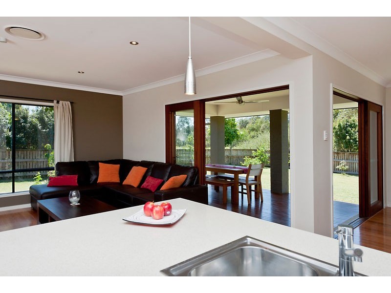 15 Rivergum Drive, Eatons Hill QLD 4037