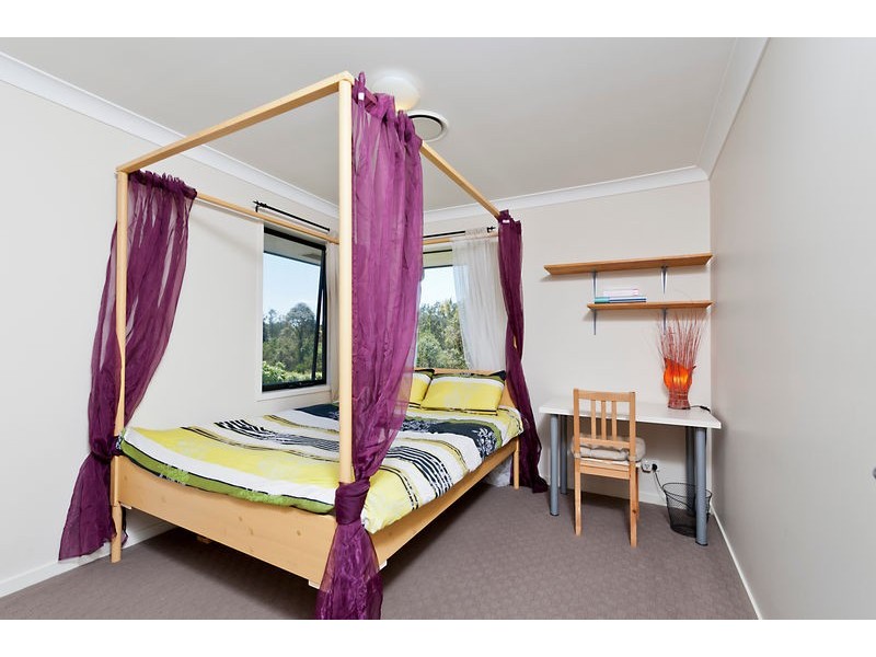 15 Rivergum Drive, Eatons Hill QLD 4037