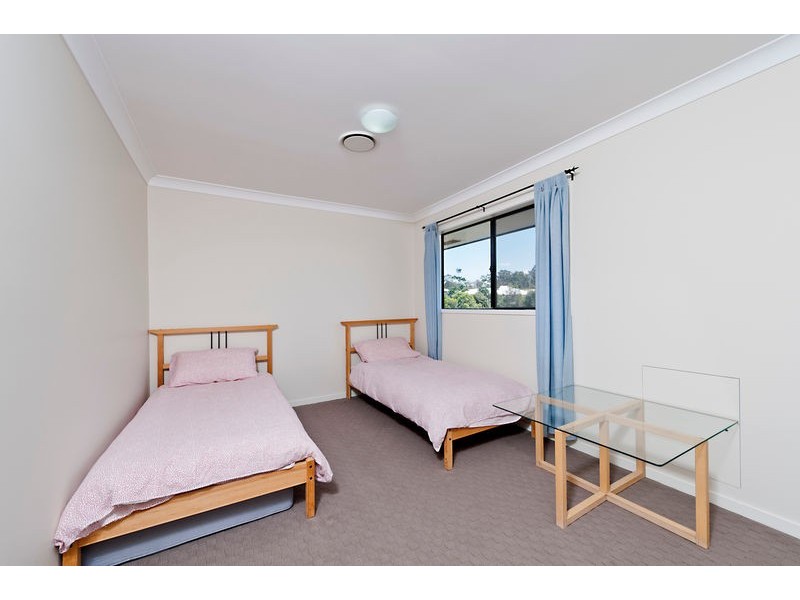 15 Rivergum Drive, Eatons Hill QLD 4037