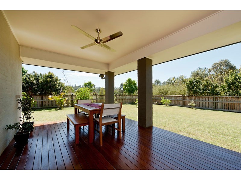 15 Rivergum Drive, Eatons Hill QLD 4037