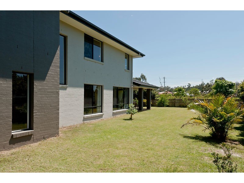 15 Rivergum Drive, Eatons Hill QLD 4037