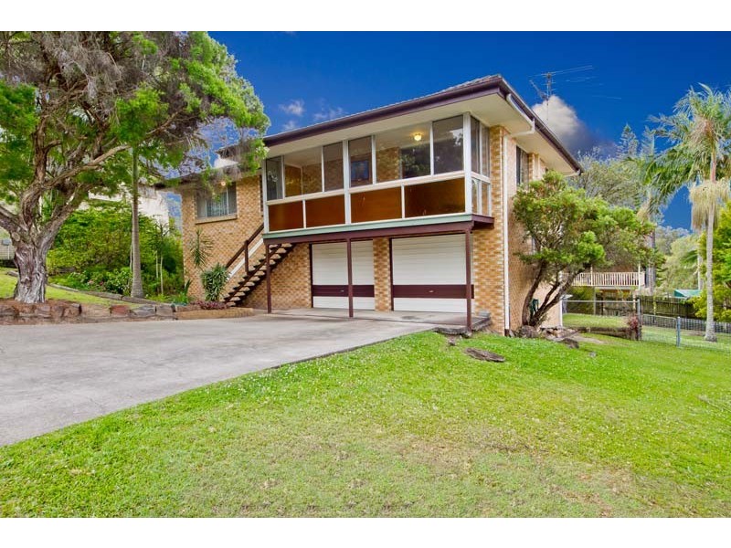 4 Janus Court, Eatons Hill QLD 4037