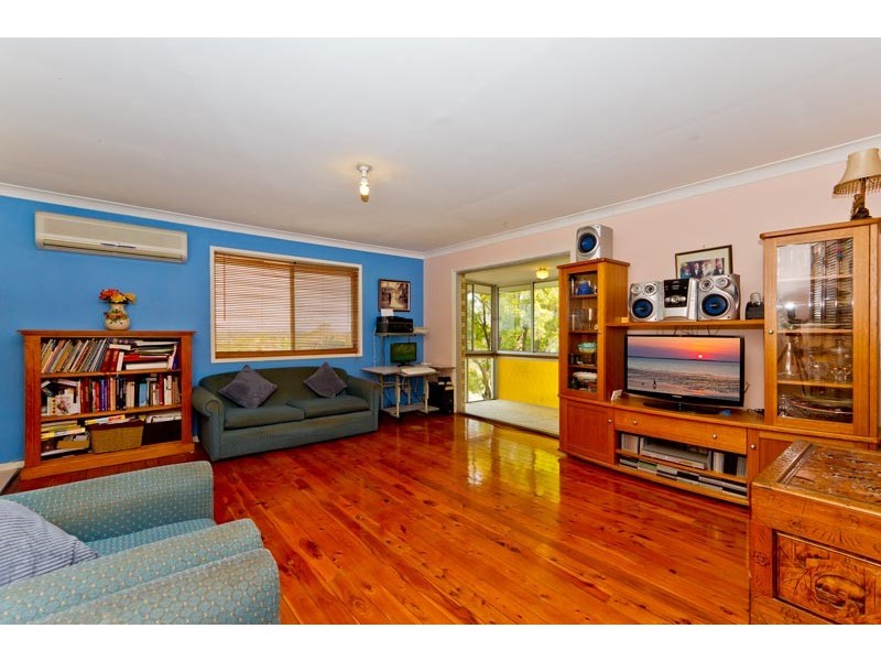 4 Janus Court, Eatons Hill QLD 4037