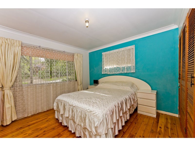 4 Janus Court, Eatons Hill QLD 4037