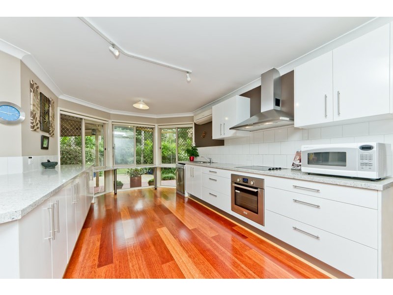 18 Saraband Drive, Eatons Hill QLD 4037