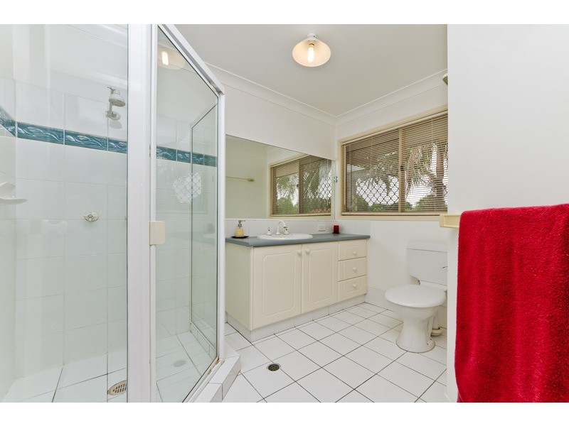 18 Saraband Drive, Eatons Hill QLD 4037