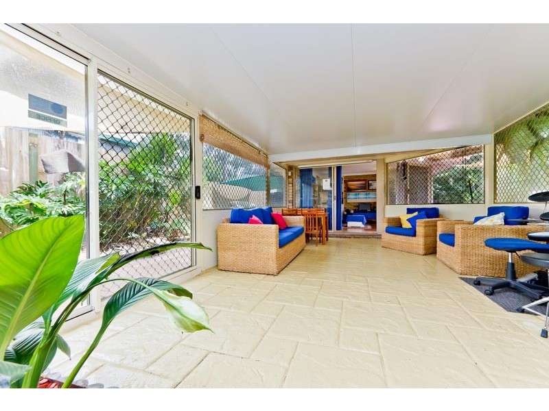 18 Saraband Drive, Eatons Hill QLD 4037