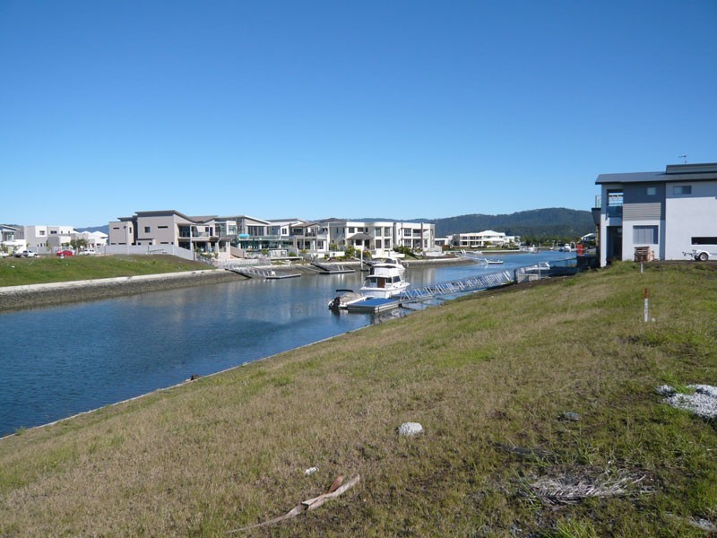 23 Harbourvue Court, Helensvale QLD 4212