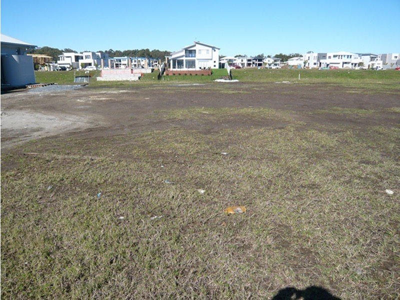 23 Harbourvue Court, Helensvale QLD 4212